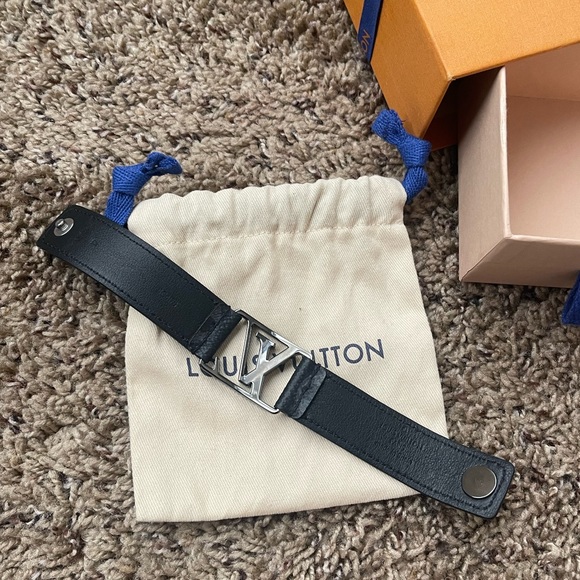 LOUIS VUITTON Hockenheim Bracelet Eclipse Monogram Eclipse Size 17 - Picture 5 of 10